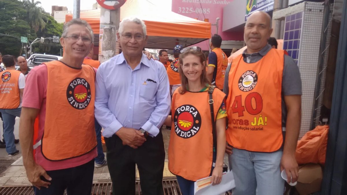 Jesus Antônio da Silveira, presidente do SITIMMME/JATAÍ, em mobilização pelas 40 horas em Goiânia em 2010 - SITIMMME/JATAÍ